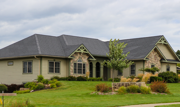 Beautiful single family home located in Prairie Run Highlands